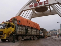云南河口交警“四项措施”预防沉特大交通变乱产生